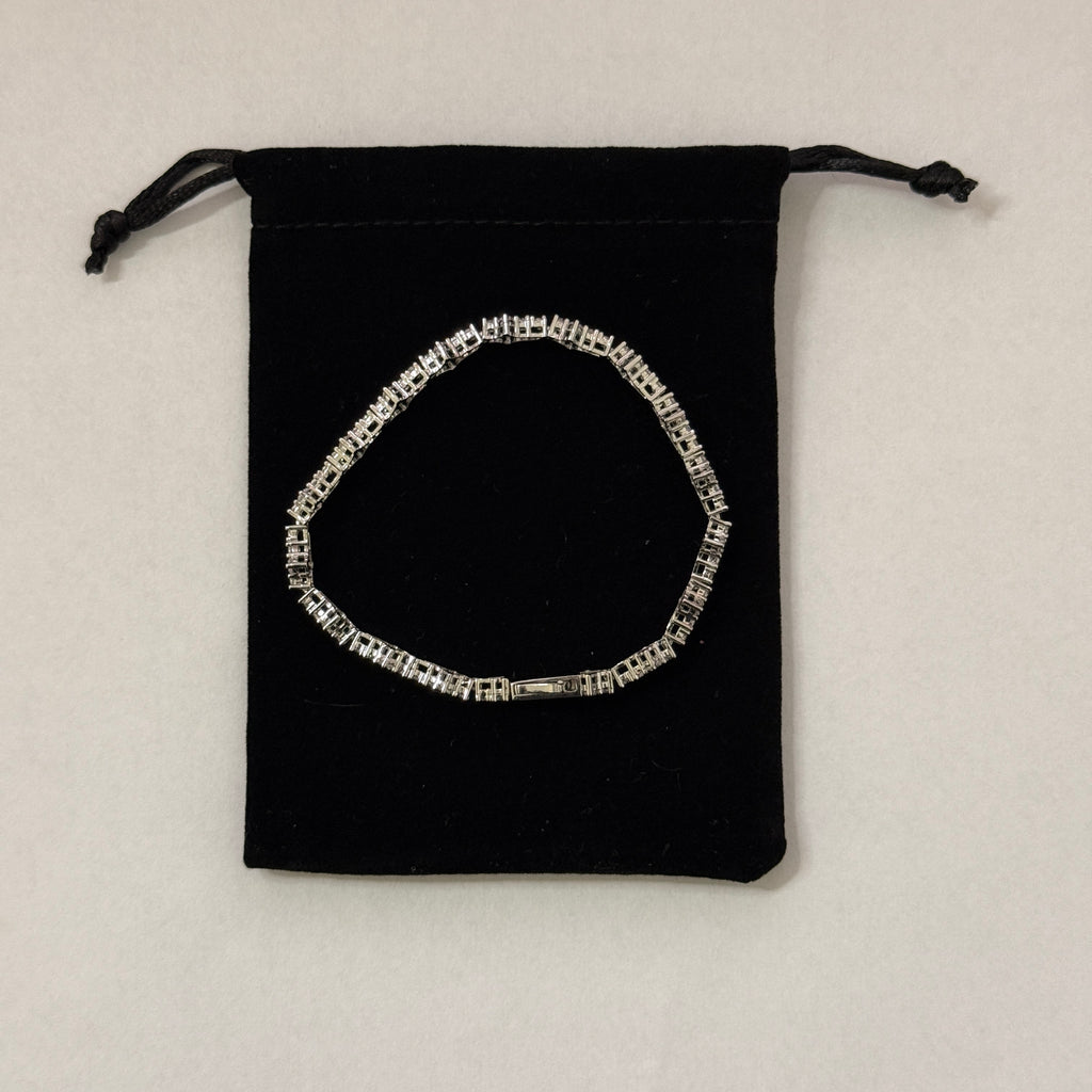 XÉ1O - Cross Bracelet