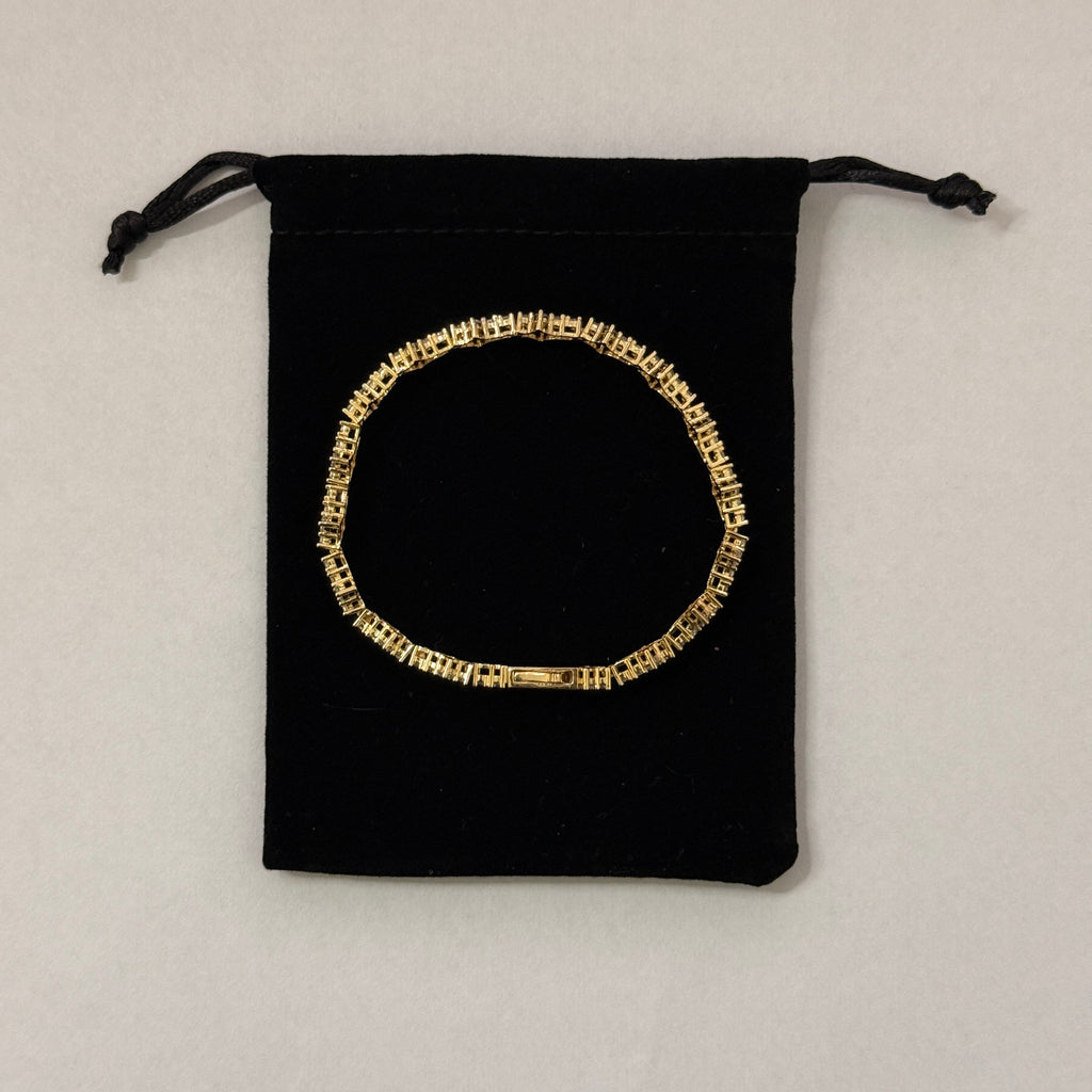 XÉ1O - Cross Bracelet