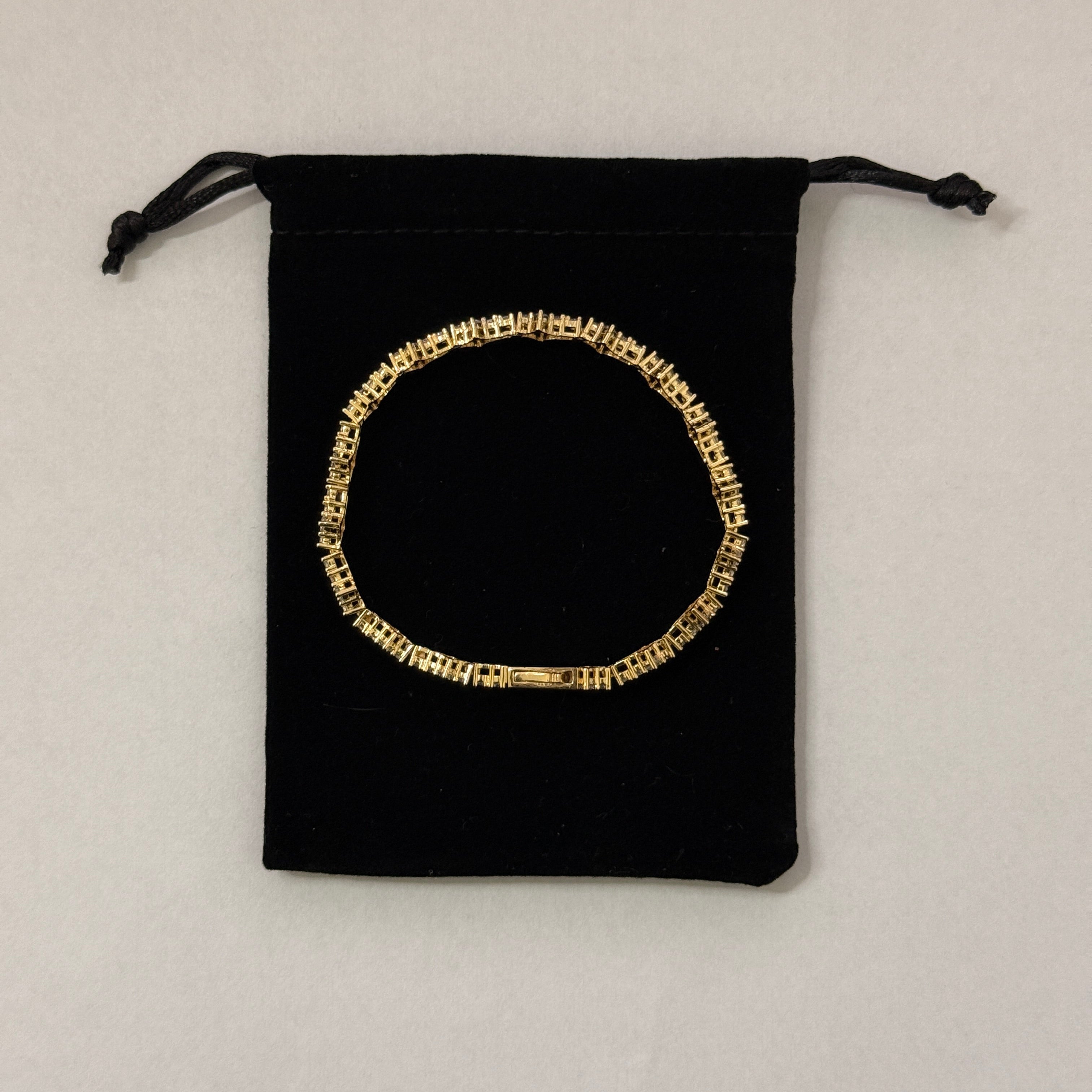 XÉ1O - Cross Bracelet